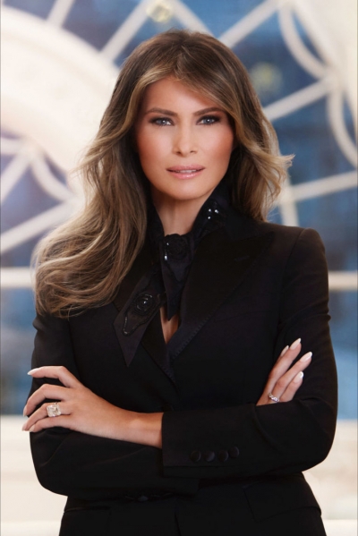 Casa Albă dă publicităţii primul portret oficial al Primei Doamne Melania Trump