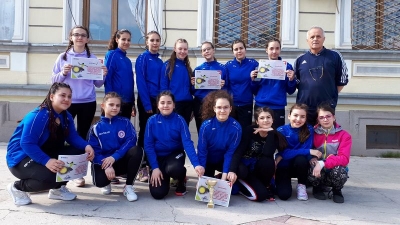 Junioarele 4 de la CSM şi Handbal Art s-au oprit în semifinale