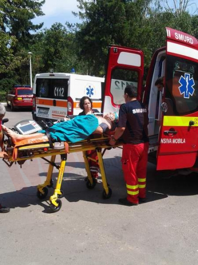 Atacaţi cu toporul de cel căruia i-au dat casa pe mână