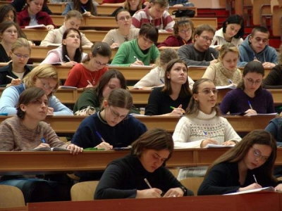 Universităţile se conectează la piaţa muncii