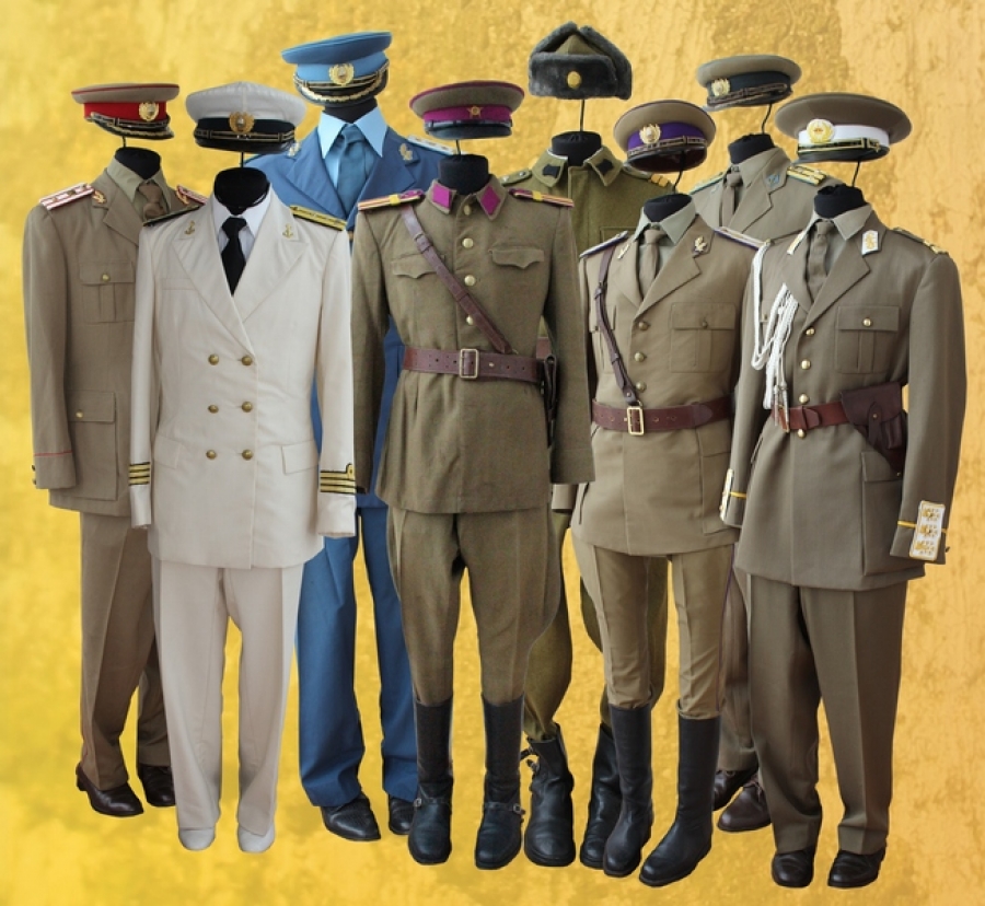 Uniforme militare româneşti din secolul al XX-lea, expuse la Muzeul de Istorie Galaţi
