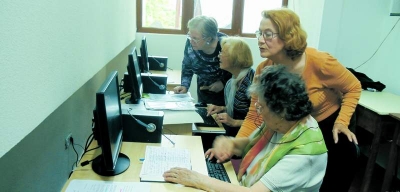 Doar unul din cinci români deţine competenţe digitale de bază
