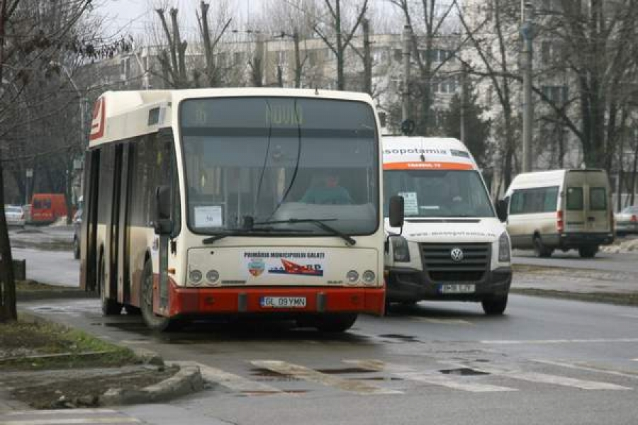 Problema transportatorilor privaţi din oraş, în aer