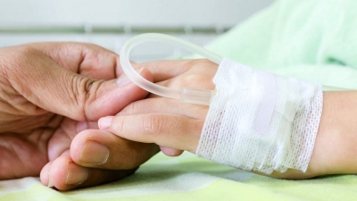 Anual, în România, 400 de copii sunt diagnosticaţi cu cancer