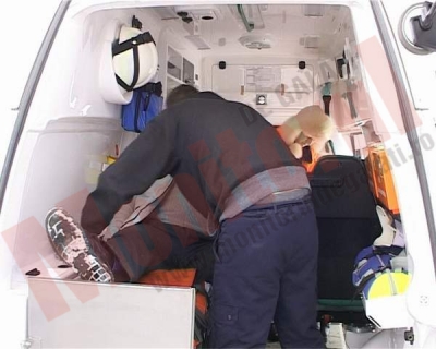 Avalanşă de apeluri la salvare şi drumuri închise