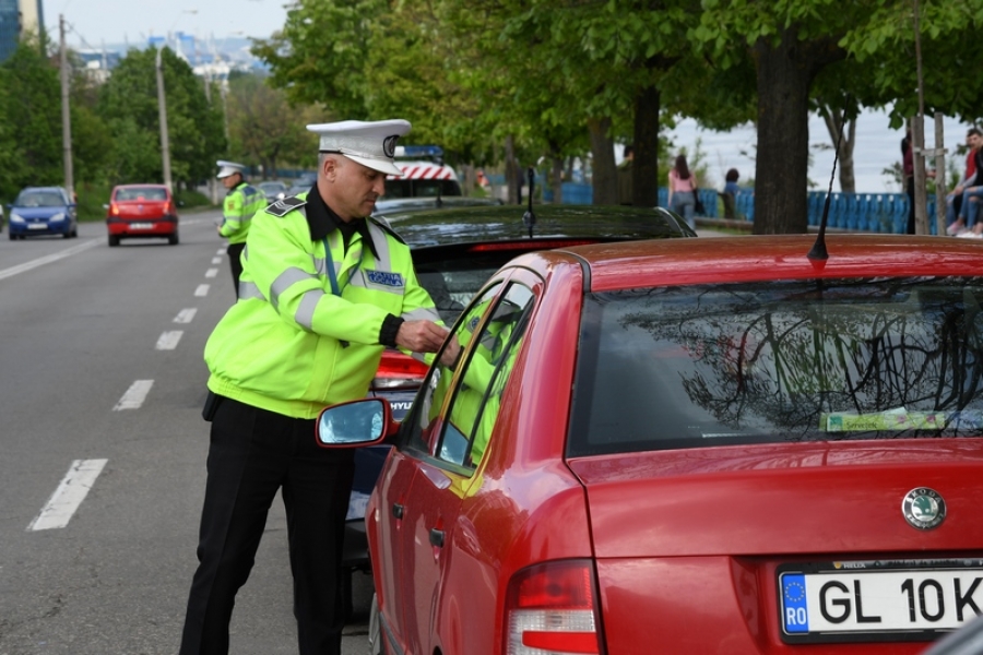 Amenzi de peste 45.000 lei, într-o singură lună, pentru şoferii care au sfidat legea