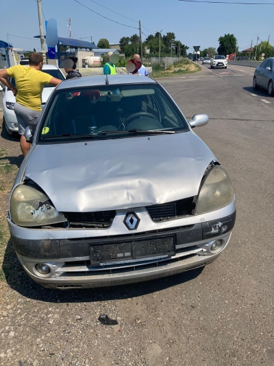 Galați: Copil rănit într-un accident produs în sensul giratoriu, la Sat Costi