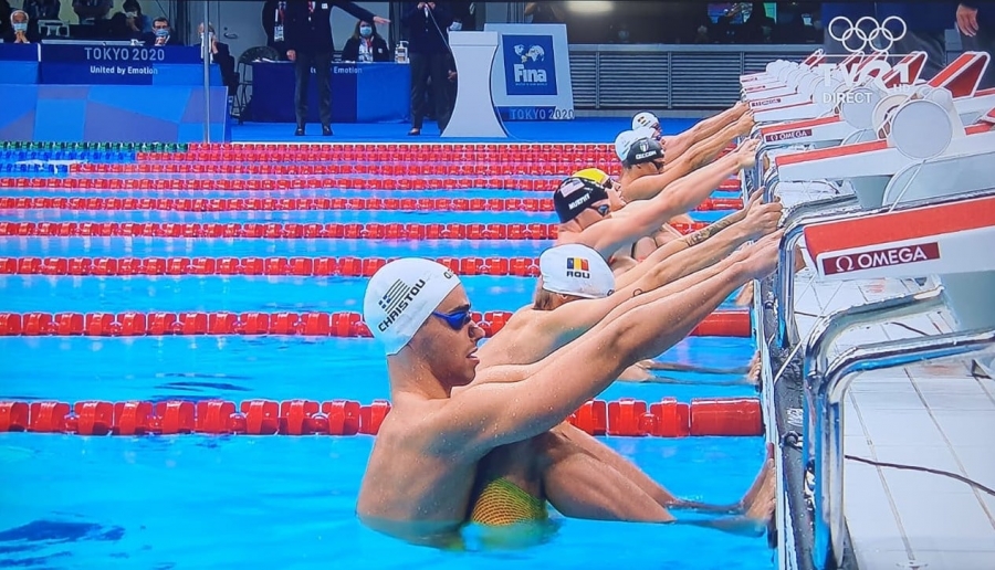 Înotătorii David Popovici și Robert Glință s-au calificat în finale la Olimpiadă
