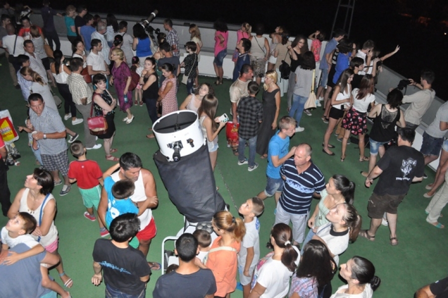 Intrare gratuită la Observatorul Astronomic, pentru eclipsa parţială de Lună
