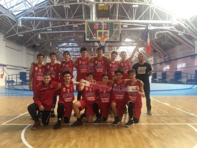 Băieţii Under 14 de la Phoenix au debutat cu două victorii