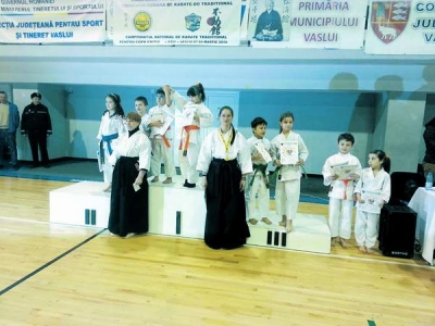Micii karateka gălăţeni de la Karate Club şi Kodo s-au calificat la faza finală
