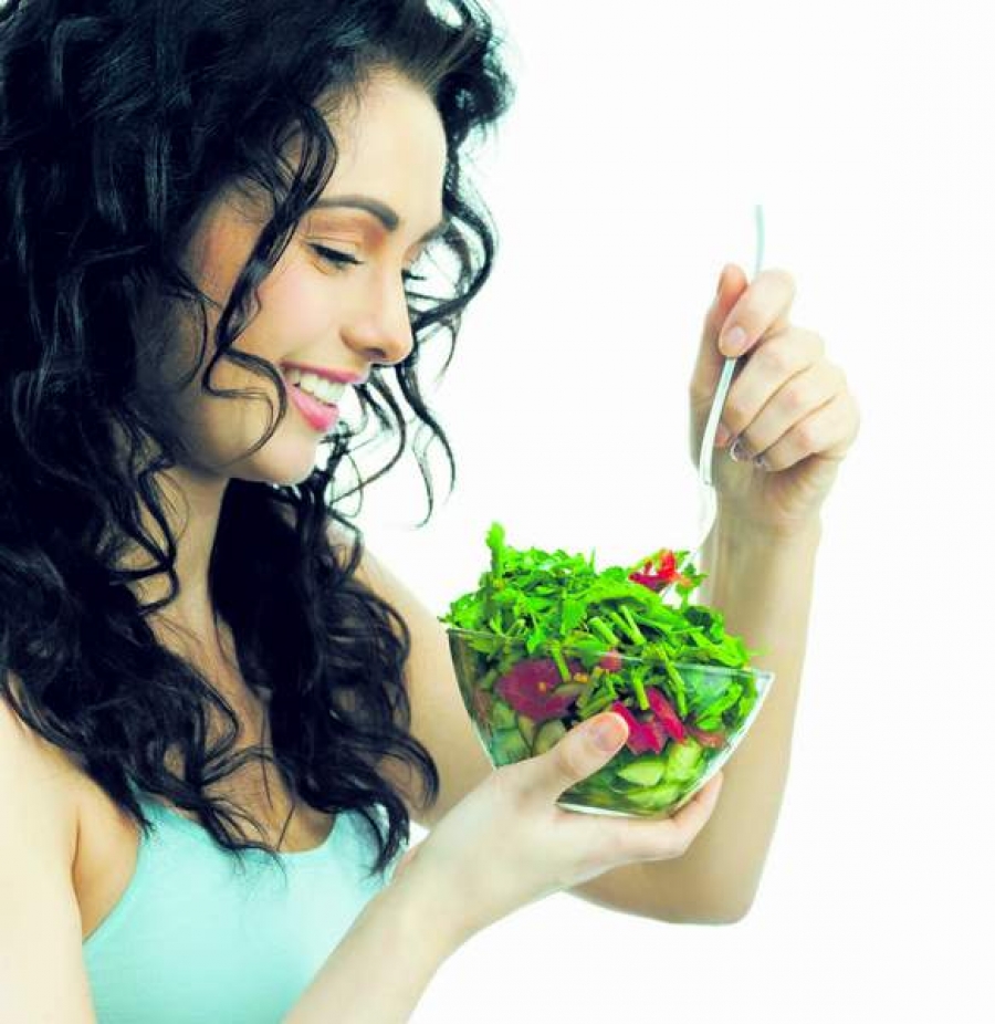 Consumul de fructe şi legume creşte apetitul pentru junk food