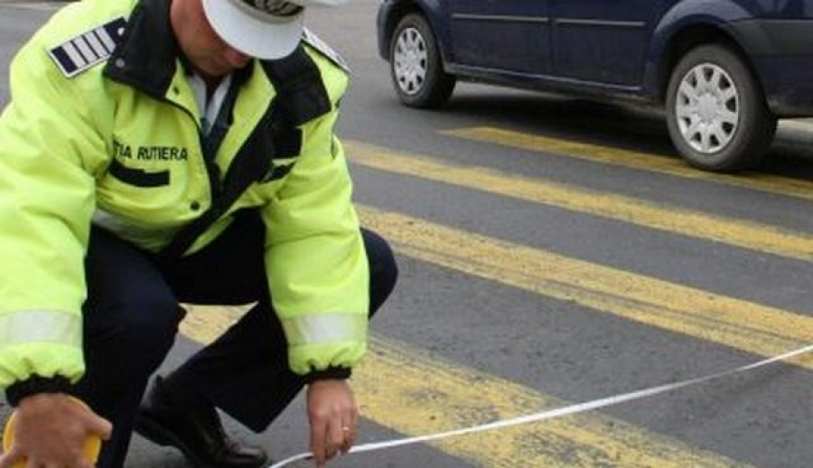 Accident rutier soldat cu rănirea unui pieton