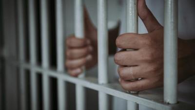 Doi deţinuţi custodiaţi de penitenciarele Galaţi şi Bucureşti-Rahova, confirmaţi pozitiv la testele COVID-19