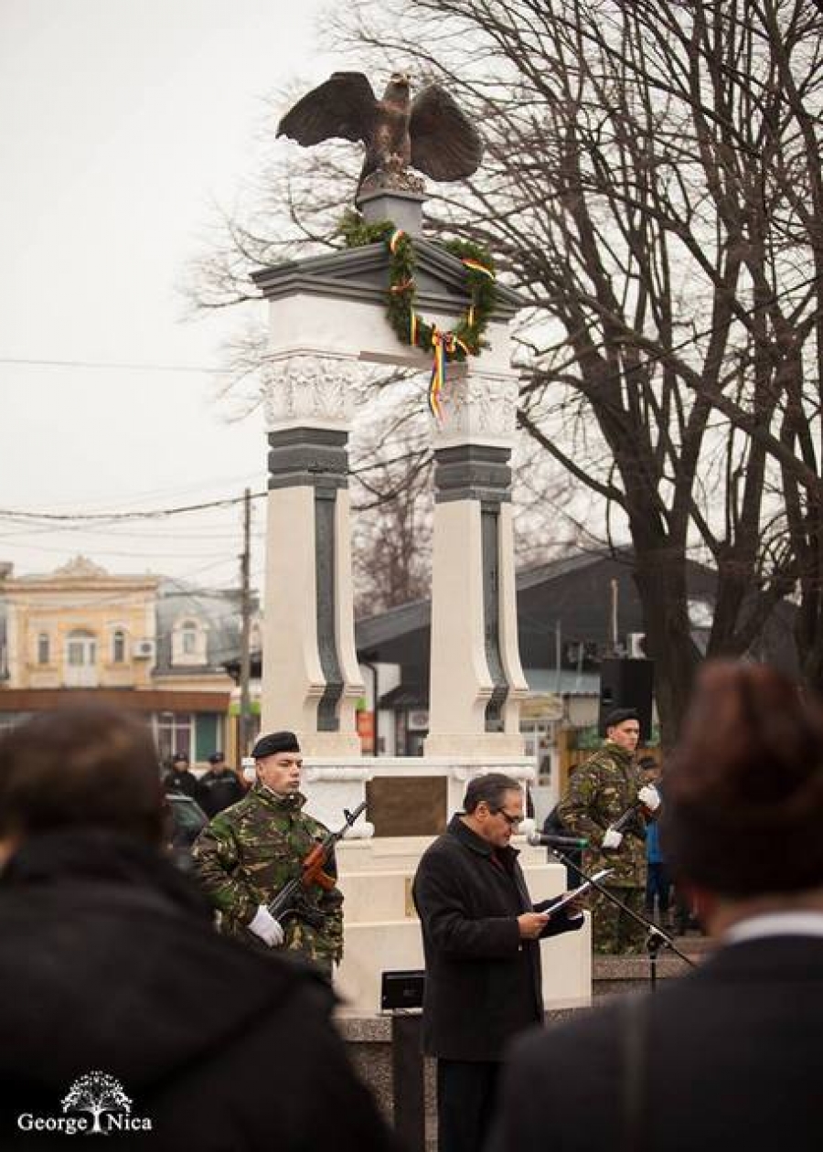 Monumentul "Apărătorii oraşului Galaţi", dezvelit în prezenţa oficialităţilor gălăţene