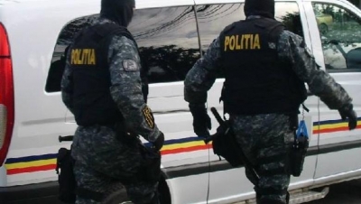 Percheziţii la Tecuci: 6 bărbaţi şi un minor au furat echipamente de construcţii de 73.000 de lei