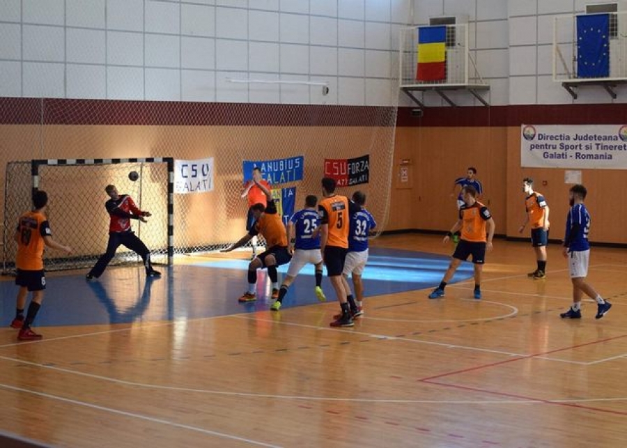 Handbaliştii de la CSU Danubius nu renunţă şi vor să termine anul pe podium