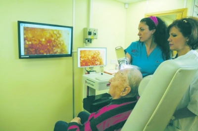 Mii de pacienţi europeni cu melanom nu au acces la noile medicamente şi metode de tratament