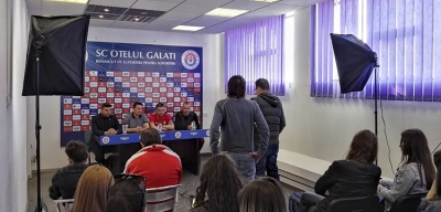 Tribuna oficială şi sala de conferinţe de la Oţelul au fost branduite