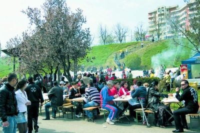 De Florii, gălăţenii sunt aşteptaţi la Festivalul Scrumbiei