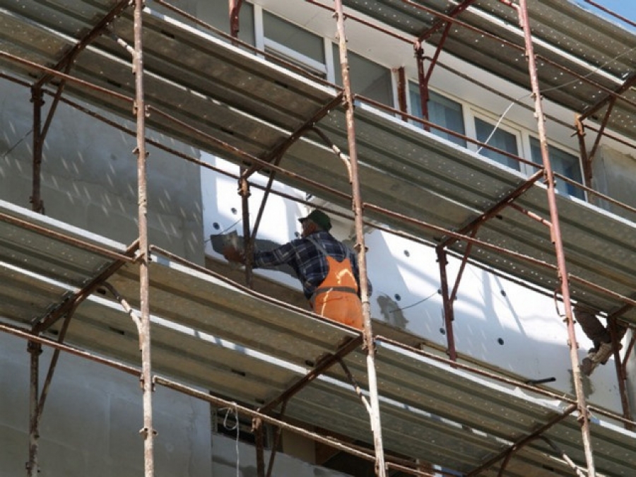 Începe reabilitarea cu bani europeni a blocului G1 din Micro 18