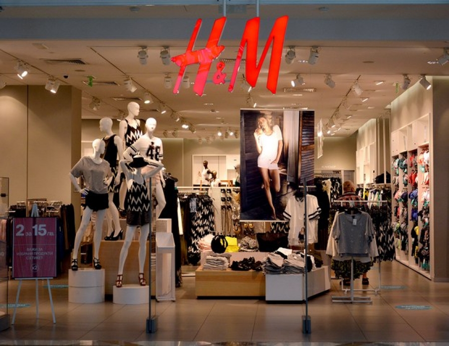 H&M are stocuri de haine nevândute de peste 4 miliarde dolari