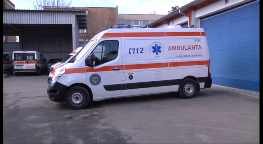 Ambulanţa Galaţi riscă să rămână fără 19 oameni, în pragul valului 3 al pandemiei