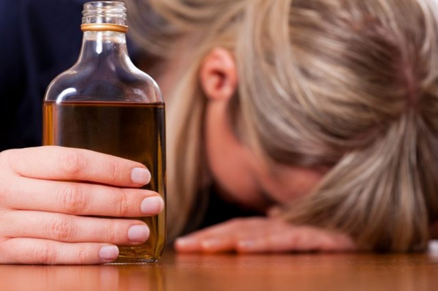 Consumul excesiv de alcool, factor de risc în demenţă