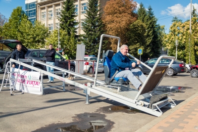 Simulatoare de accidente rutiere, în parcarea Shopping City Galaţi