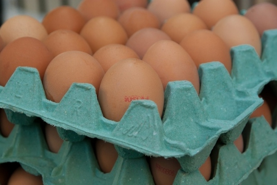 Produse alimentare de Paşte expirate, vândute "într-o veselie" la Galaţi