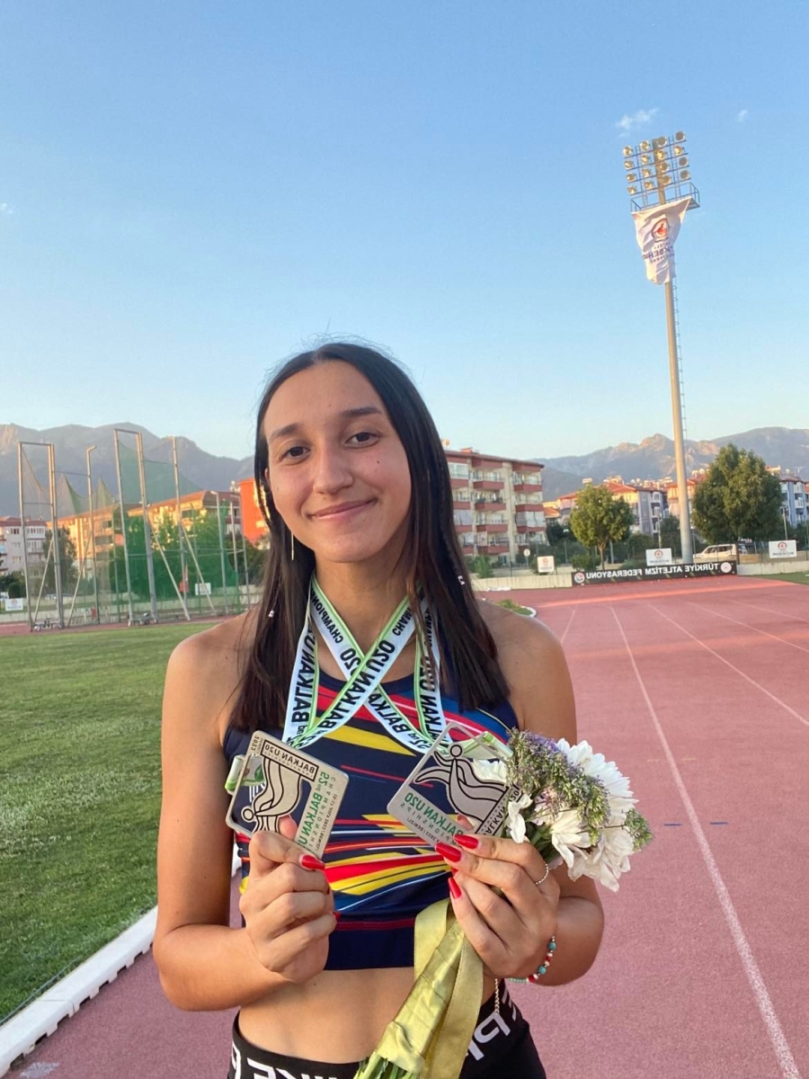 Două medalii de argint la Campionatele Balcanice pentru gălăţeanca Rebeca Ciocan