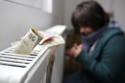 Gălăţenii care s-au debranşat de la căldură sunt revoltaţi: ”Noi, aştia care stăm şi aşteptăm banii, ce facem acuma? Cu ce ne încălzim?”
