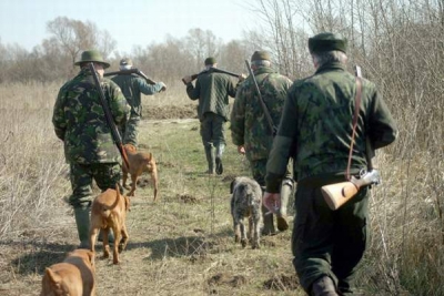 Şase vânători cercetaţi penal