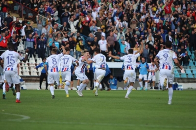 Ole, ole, mulţumim Oţelule! Băieţii lui Dorinel Munteanu au revenit de la 0-1 prin dubla lui Cîrjan şi îşi păstrează poziţia de lider