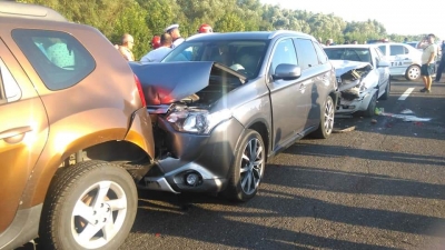 Accident în lanț pe șoseaua dig Galați-Brăila (FOTO)