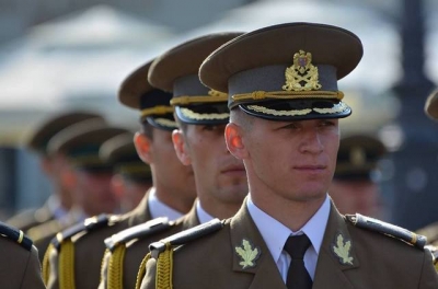 A crescut vârsta maximă de recrutare pentru învăţământul militar