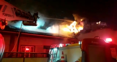 Galați: Incendiu la o casă de pe strada Arieșului