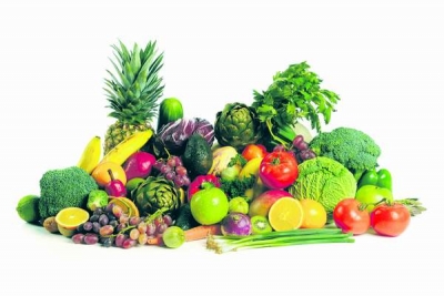 Cinci porţii de fructe şi legume pe zi sunt insuficiente pentru reducerea riscului unor afecţiuni grave