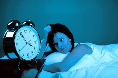 Culoarea luminii, nu intensitatea, este cea care ne influenţează ceasul biologic