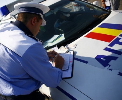 Prins la volan, deşi avea suspendat dreptul de a conduce