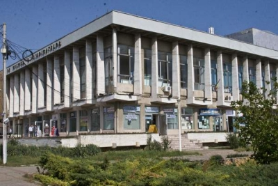 Regal de filme la Casa de Cultură a Sindicatelor