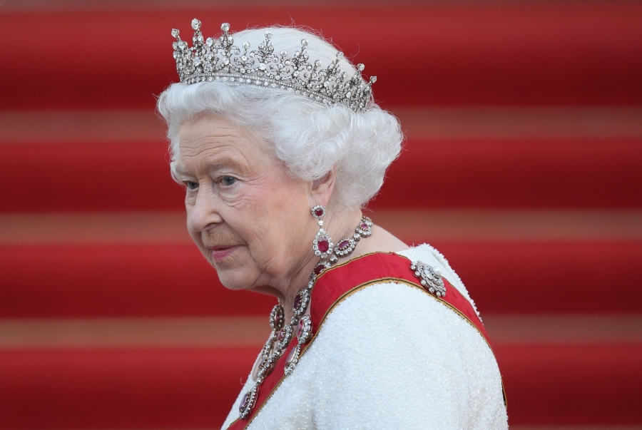 Elisabeta a II-a, de 70 de ani regină