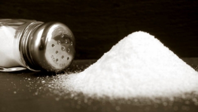 O alimentaţie cu un conţinut mai redus de sare poate salva milioane de vieţi