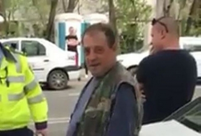 Cu 2,90% alcool în sânge şi fără permis s-a urcat la volan şi a lovit 2 maşini