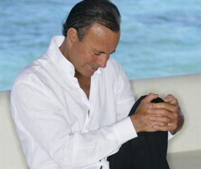 Concert Julio Iglesias, duminică, la Galaţi