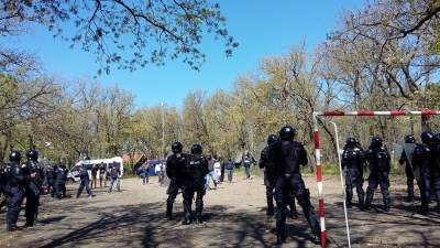 Grenade şi gaze lacrimogene - revoltă în pădurea Gârboavele