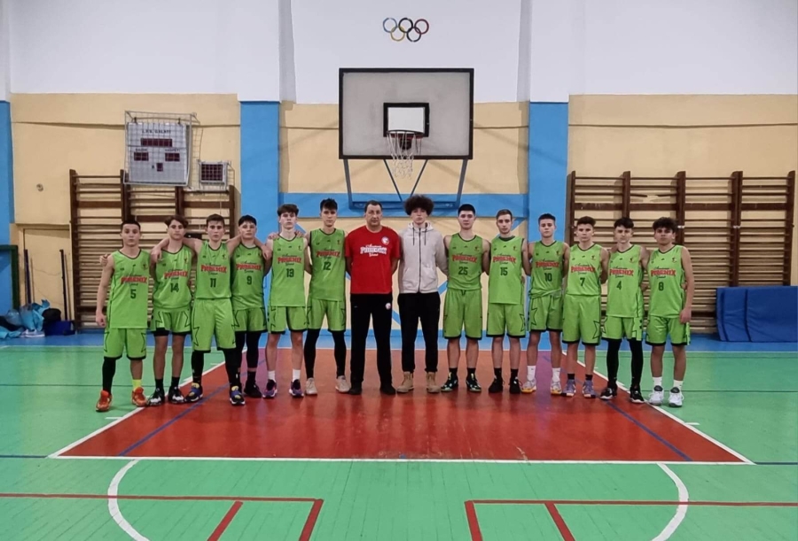 „Academicienii” gălăţeni de la Phoenix rămân în cursa pentru medalii la Under 16