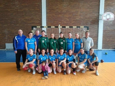 Junioarele III de la Danubius 2010 şi Handbal Art îţi doresc calificarea la turneul final