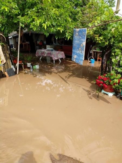 Video: Mai multe gospodării din judeţul Tulcea, distruse de inundaţii