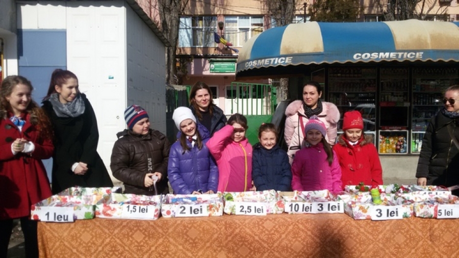 Solidaritate la Şcoala nr. 22: Târg de mărţişoare în scop caritabil